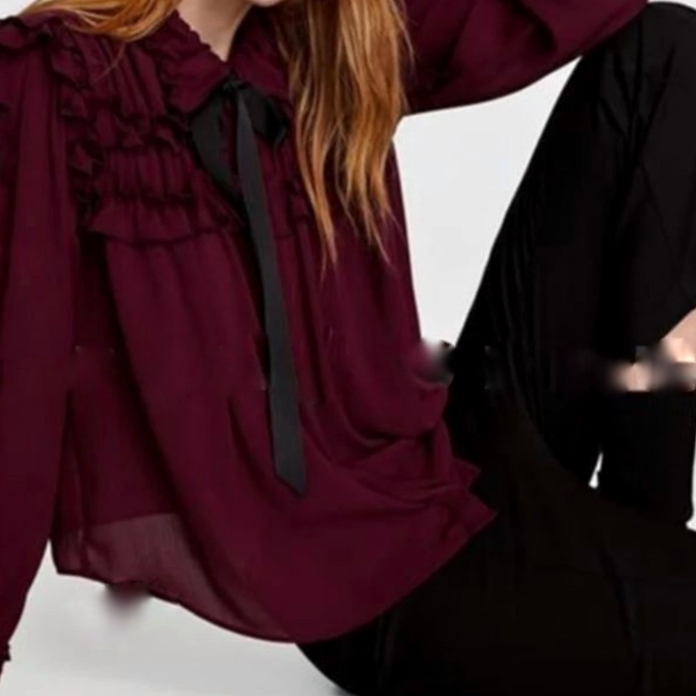 Excellent preloved condition Few Moda Wine Color Hidden-button Blouse Size Med